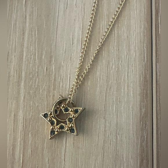 Vintage Avon Star Necklace - Picture 1 of 5